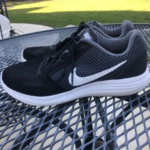 Women’s Nike’s sneakers